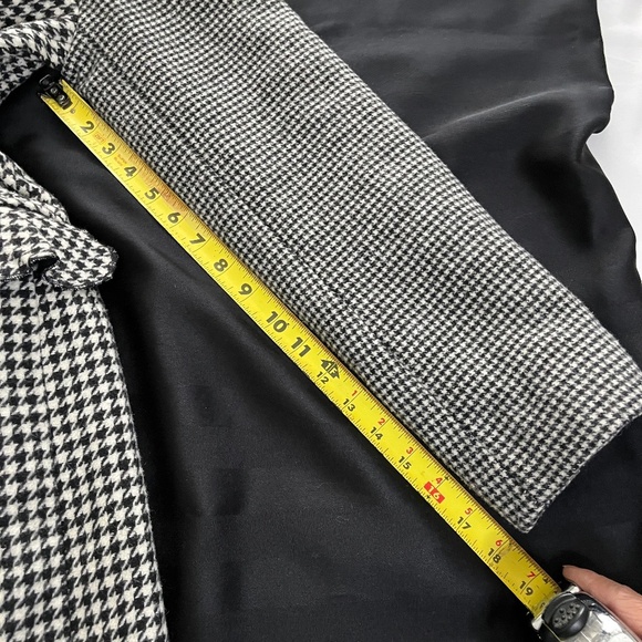 BCBG Houndstooth wool blend coat, Size SM. - Picture 14 of 16